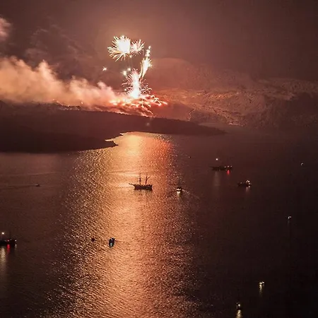 Dali Danae * Φηρά