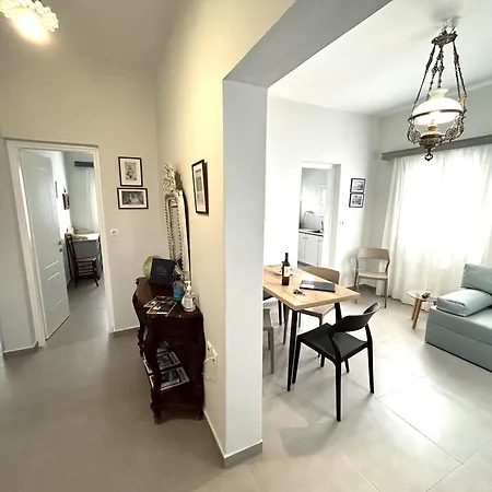 Dali Danae * Fira (Santorini)