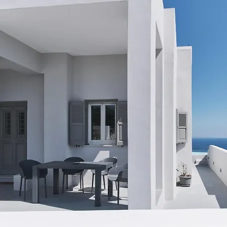 Dali * Fira (Santorini)