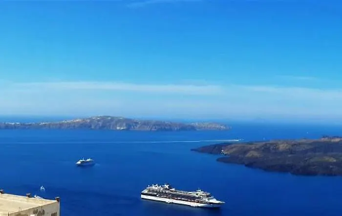 Dali * Fira (Santorini)